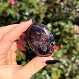 Gemmy Garnet Palm Stone E