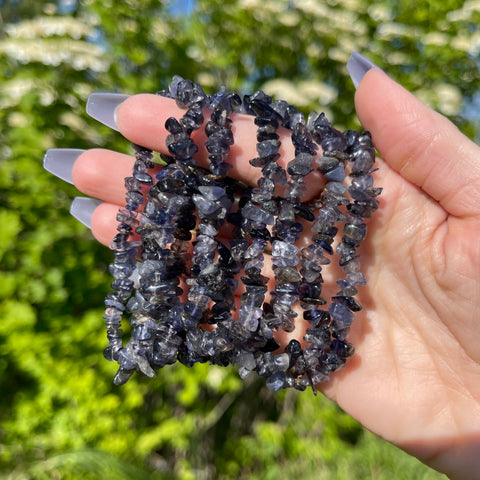 iolite crystal chip bead bracelet jewelry